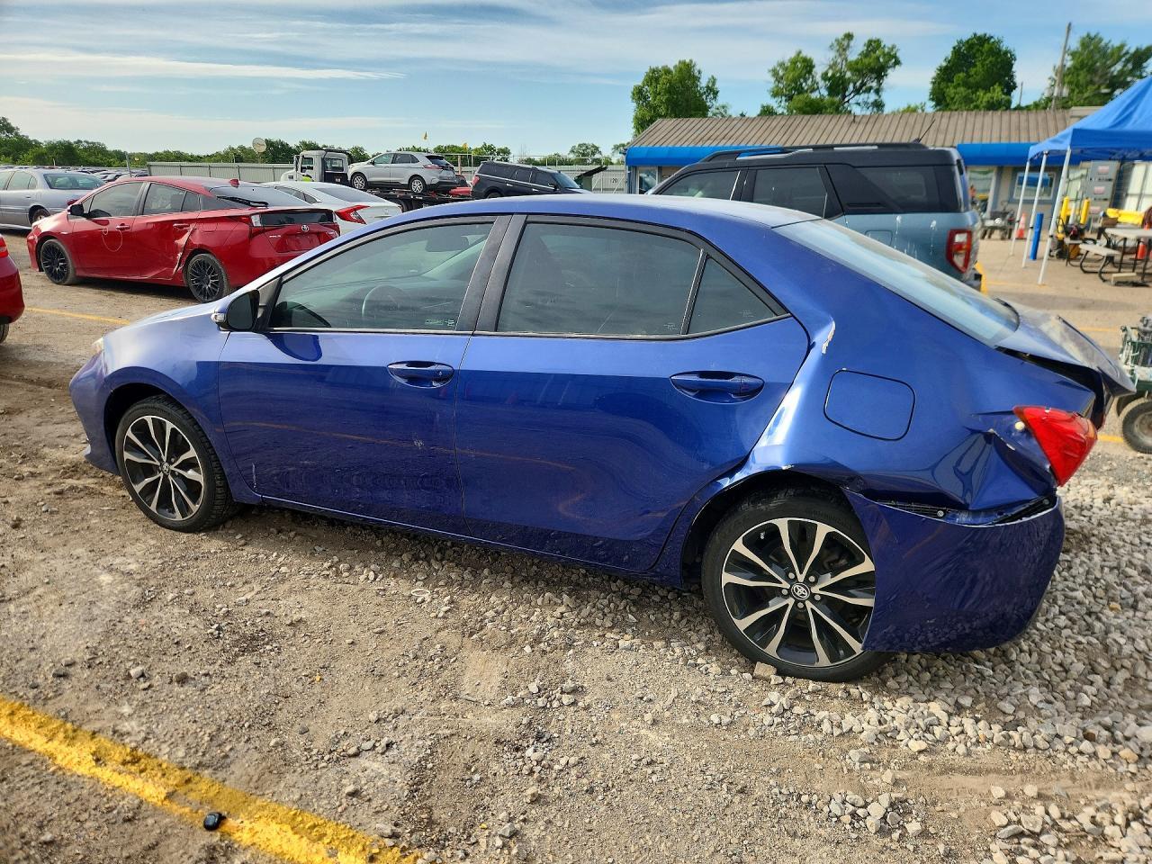 2017 Toyota Corolla Se - Фото 2