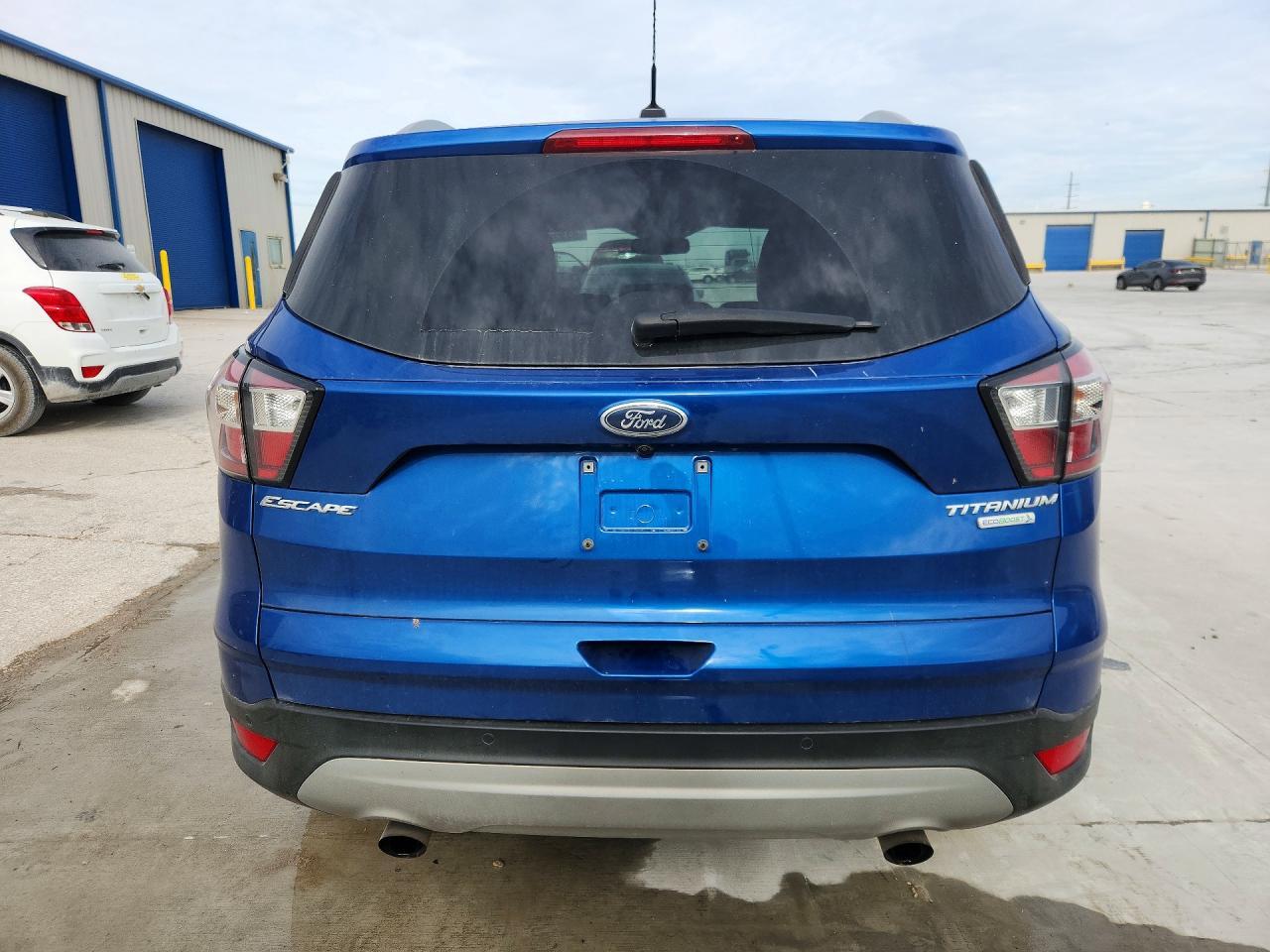 2017 Ford Escape Titanium - Image 6