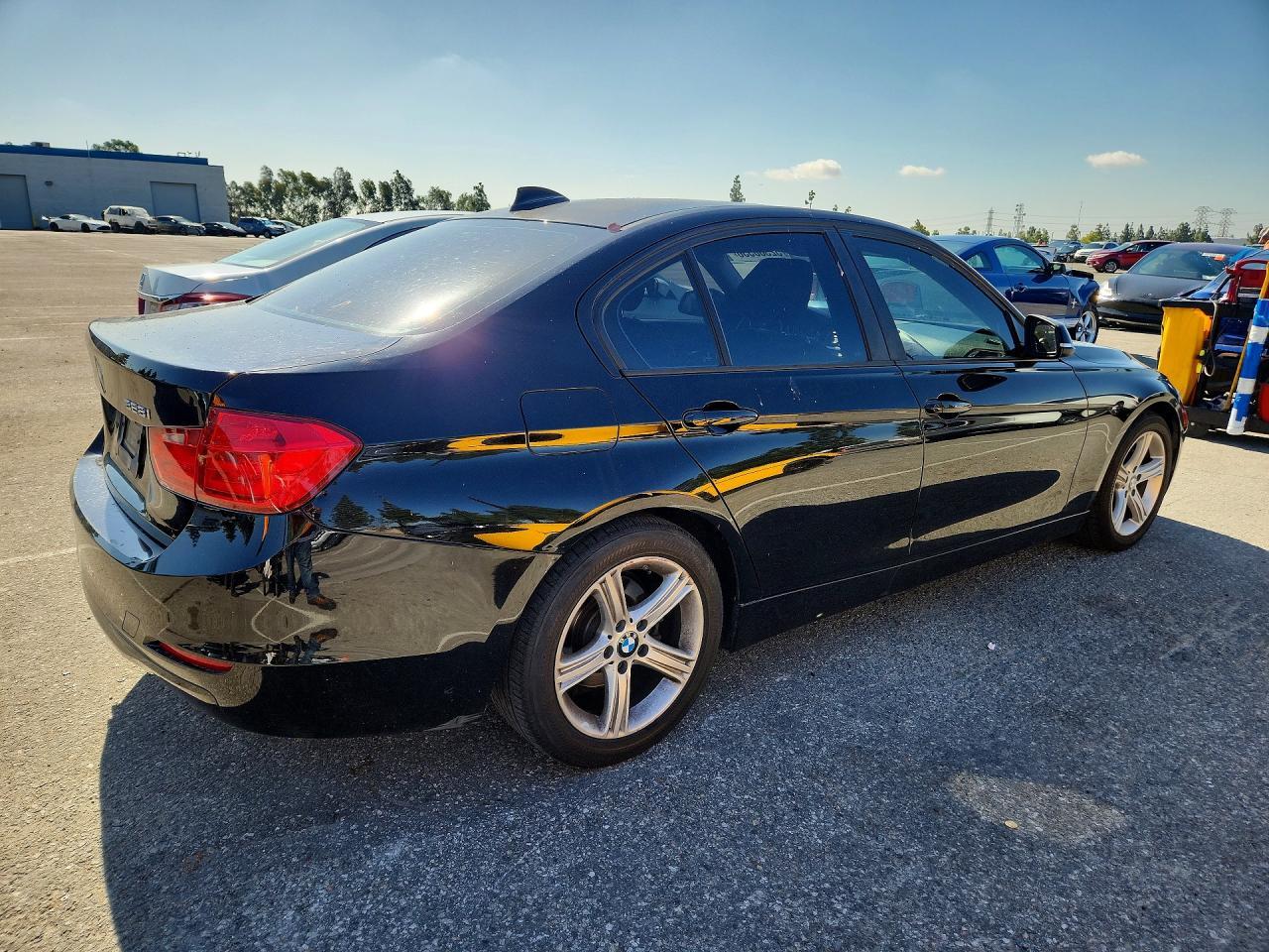 2013 BMW 328I - Фото 3