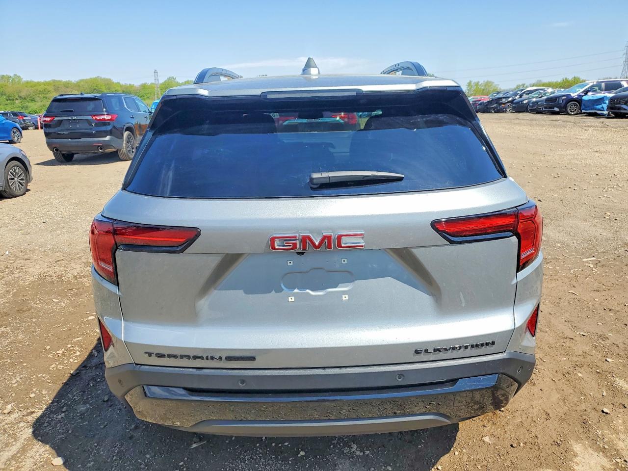 2025 GMC Terrain Elevation - Фото 6
