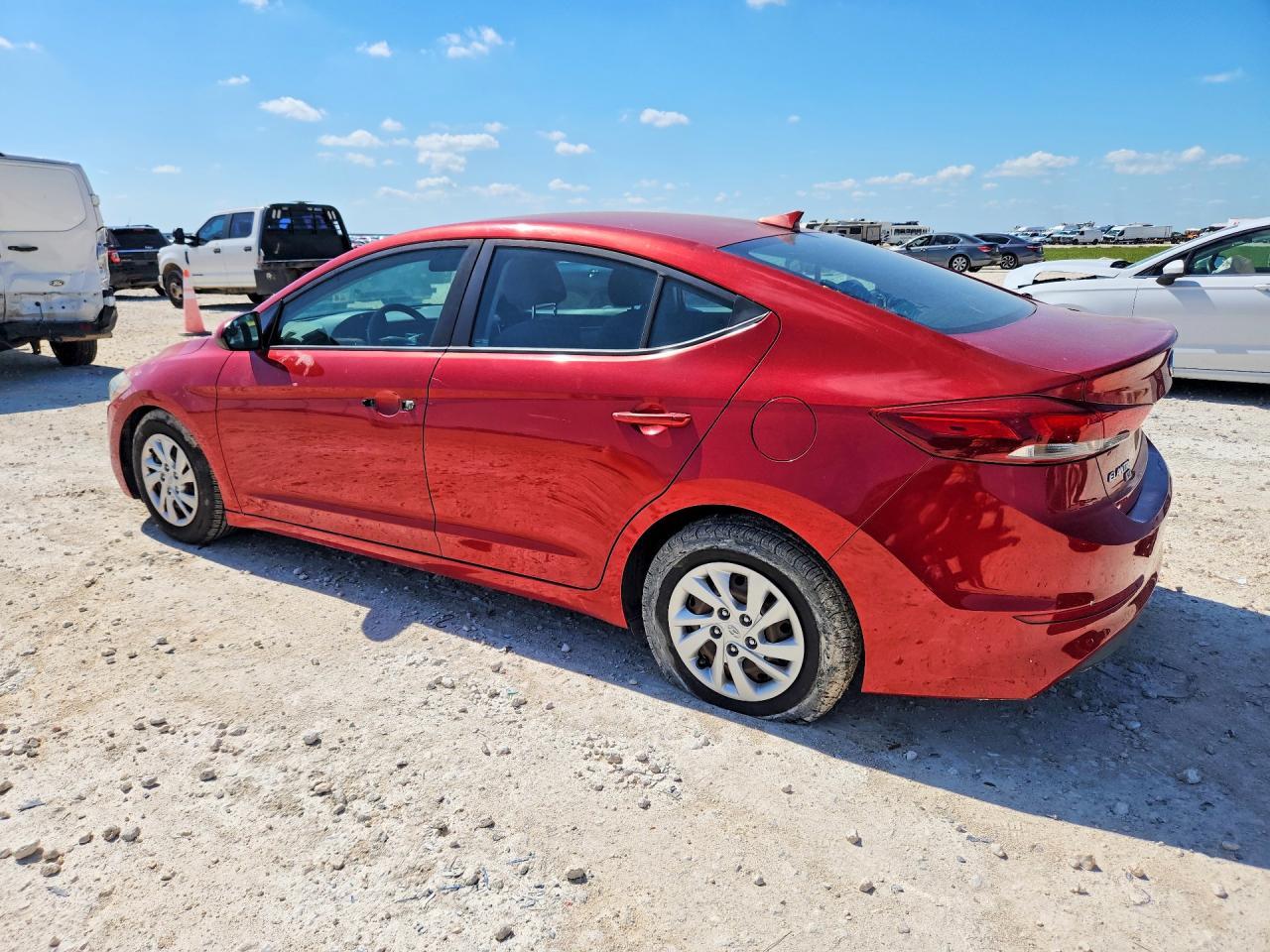2017 Hyundai Elantra Sel - Фото 2