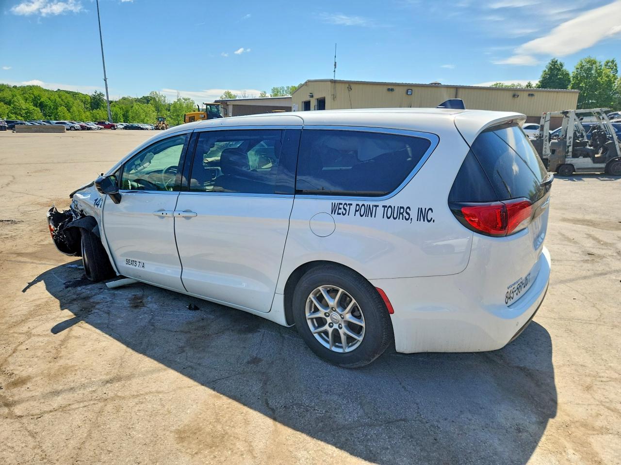 2025 Chrysler Voyager Lx - Фото 2
