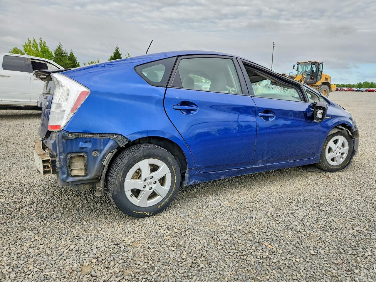 2011 Toyota Prius Two - Image 3