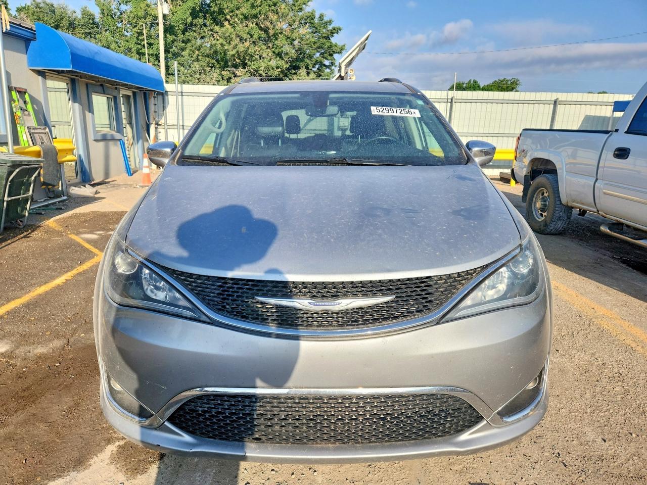2020 Chrysler Pacifica Limited - Image 5