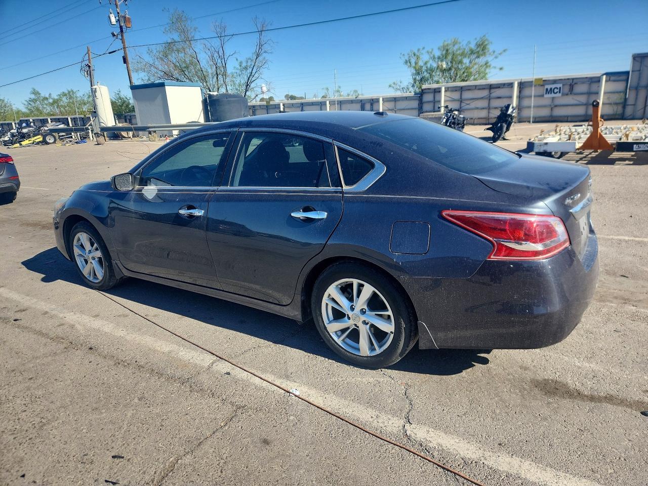 2013 Nissan Altima 2.5 - Фото 2