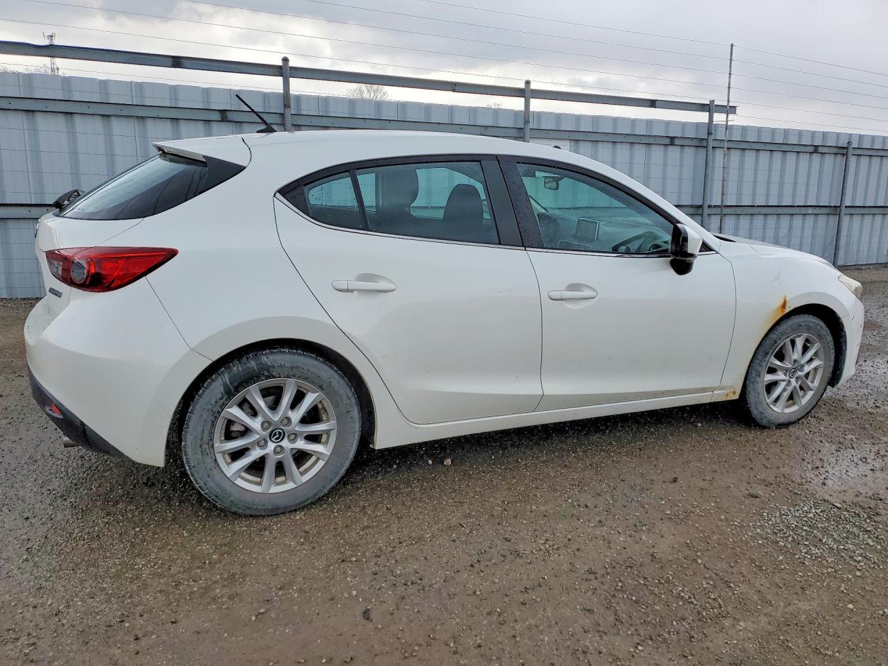 2014 Mazda 3 Touring - Image 3