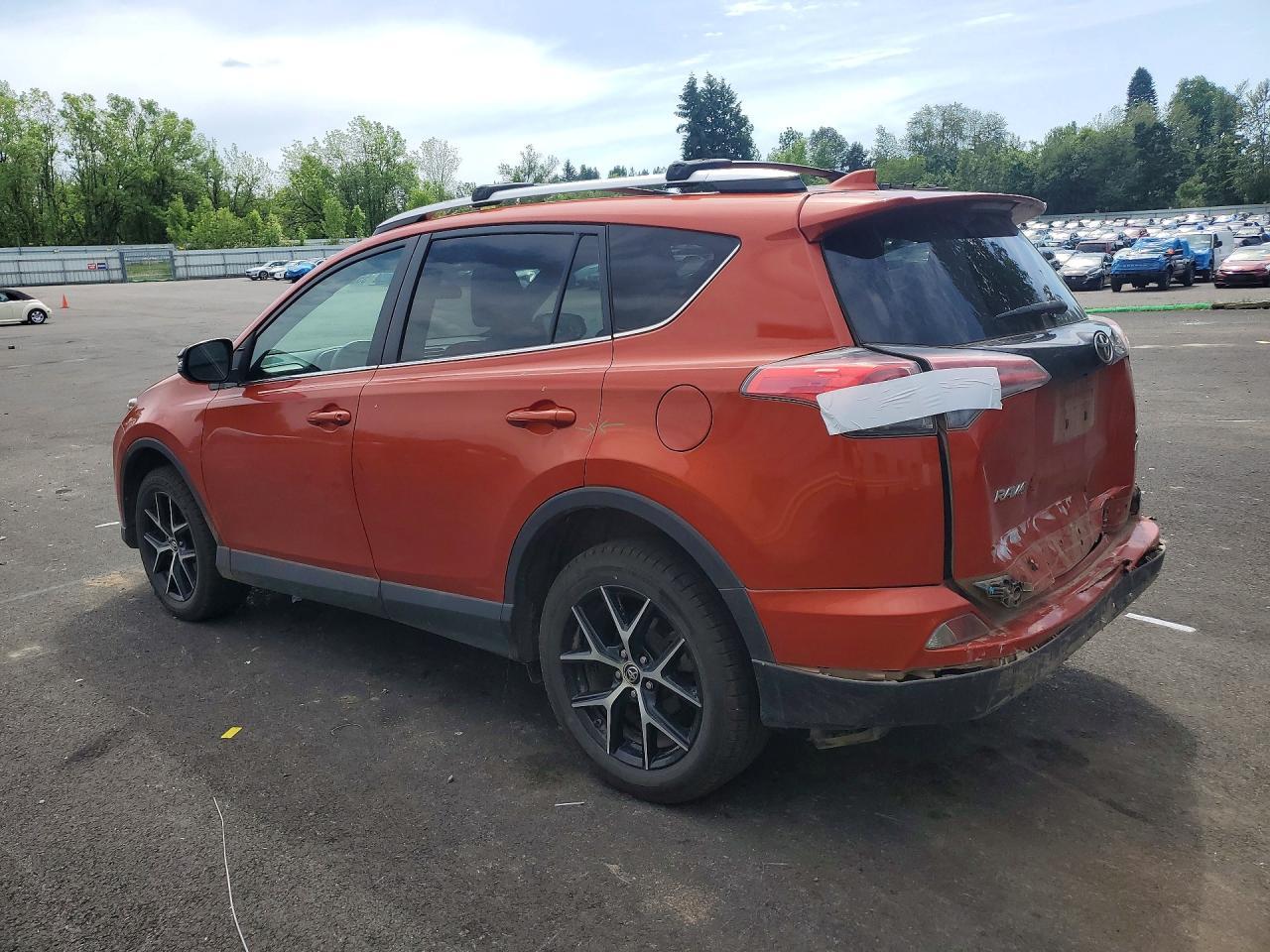 2016 Toyota Rav4 Se - Фото 2