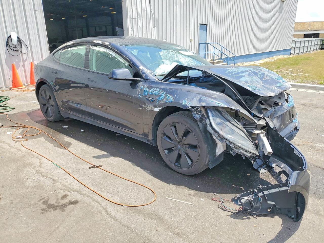 2024 Tesla Model 3 - Image 4