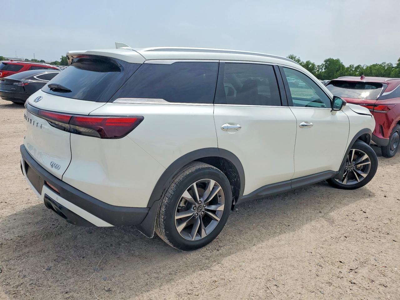 2024 Infiniti Qx60 Luxe - Image 3