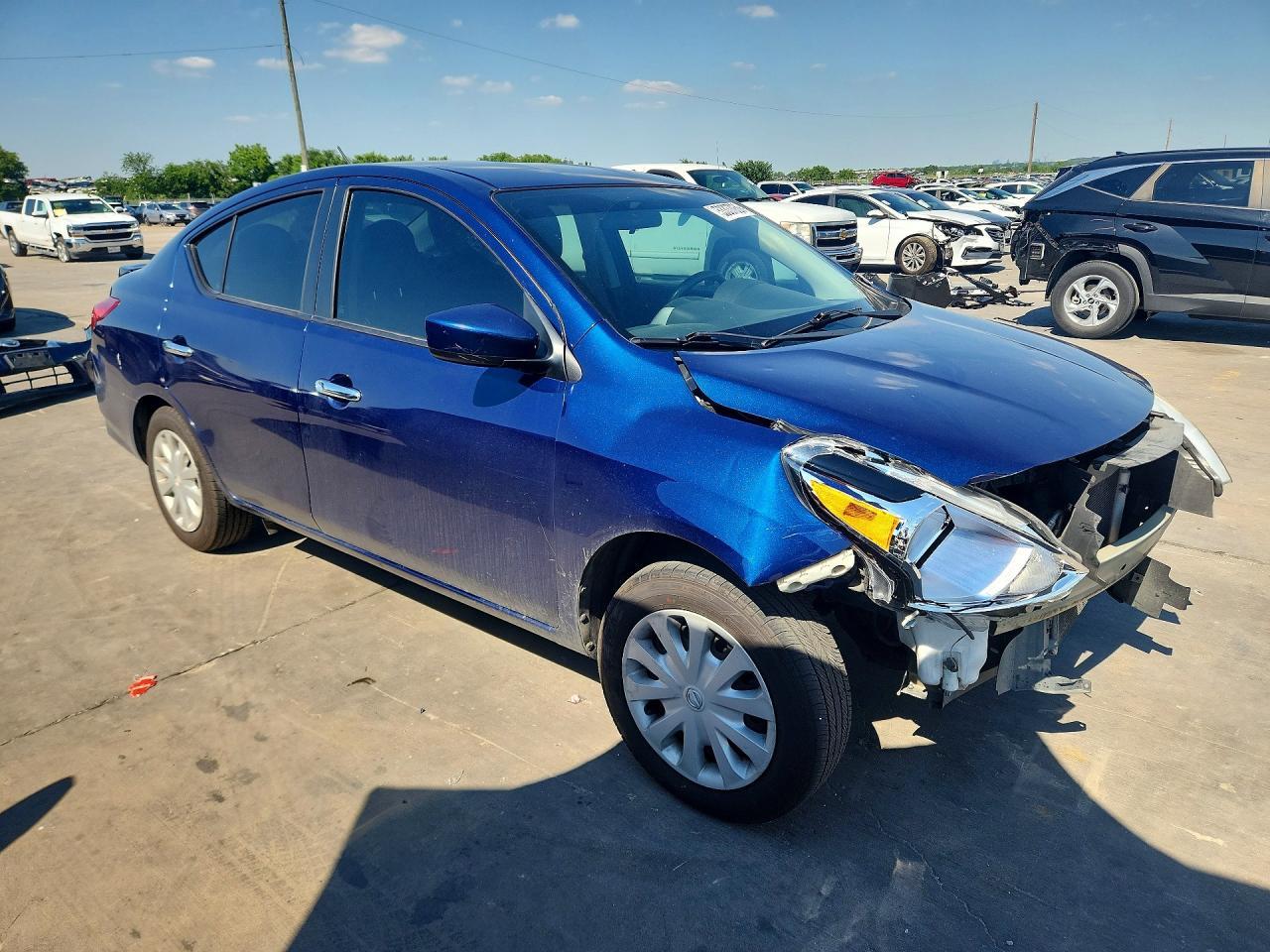 2019 Nissan Versa Sv - Фото 4