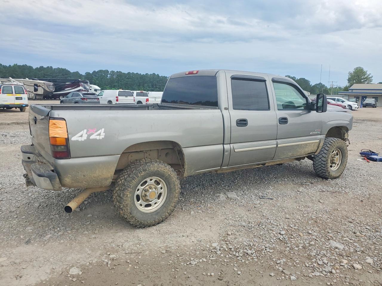 2006 Chevrolet Silverado K2500 Heavy Duty - Image 3
