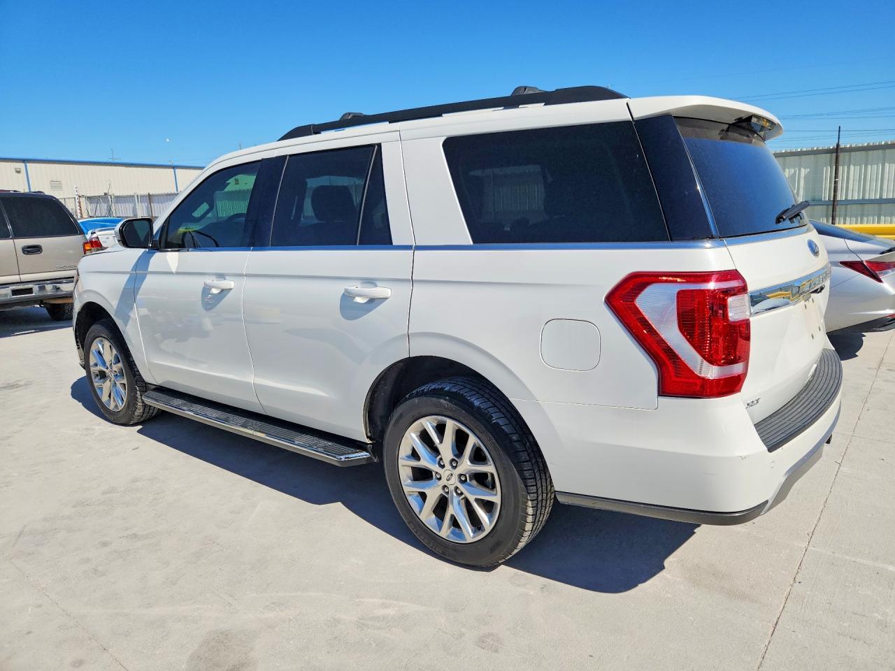 2020 Ford Expedition Xlt - Image 2