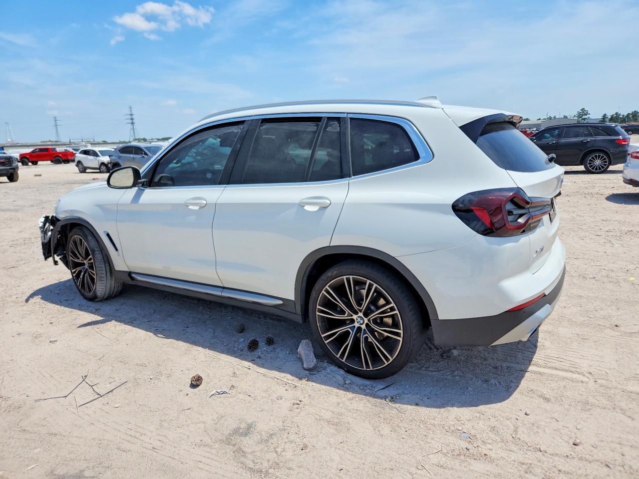 2022 BMW X3 Sdrive30I - Фото 2