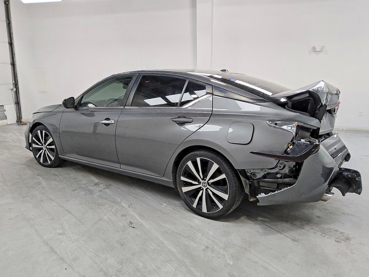 2020 Nissan Altima Sr - Фото 2