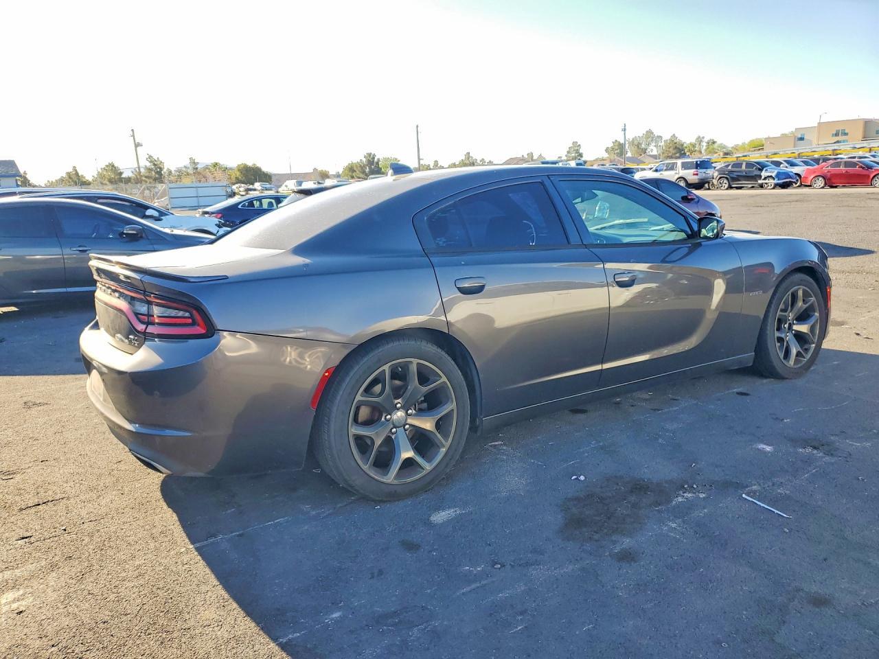 2015 Dodge Charger R - Фото 3