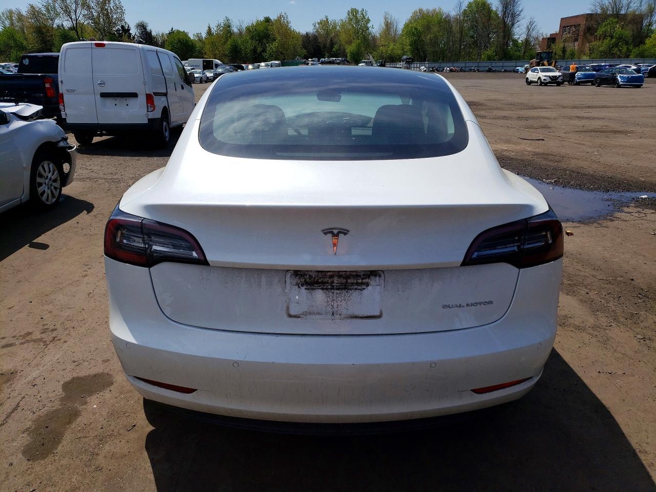 2022 Tesla Model 3 - Фото 6