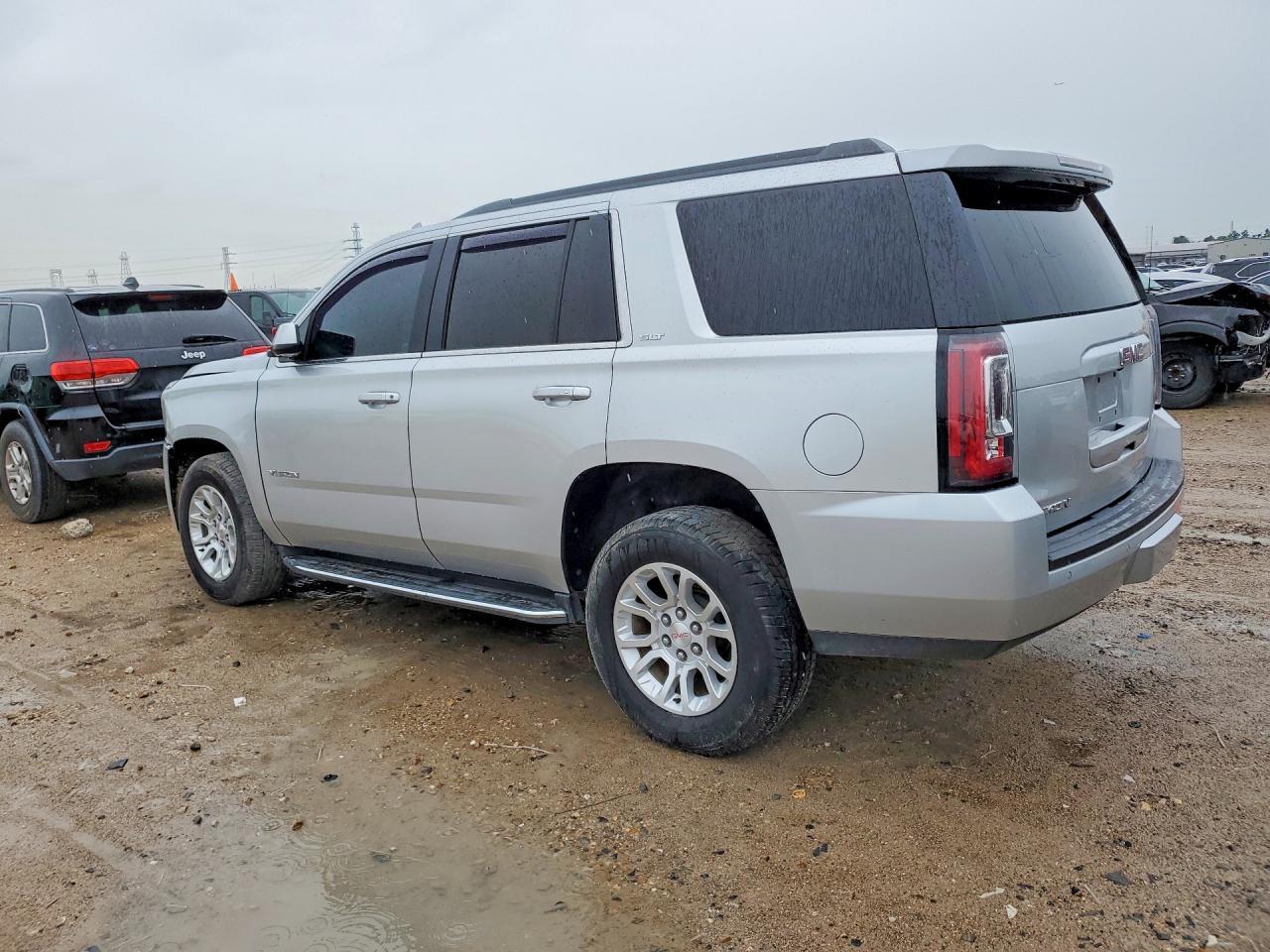 2018 GMC Yukon Slt - Фото 2
