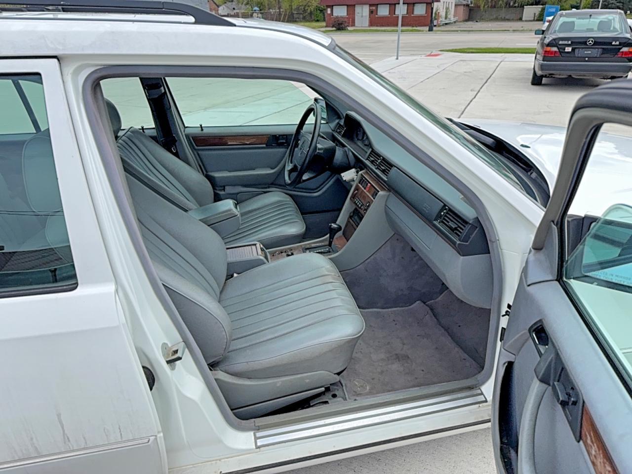 1995 Mercedes-Benz E 320 - Фото 5