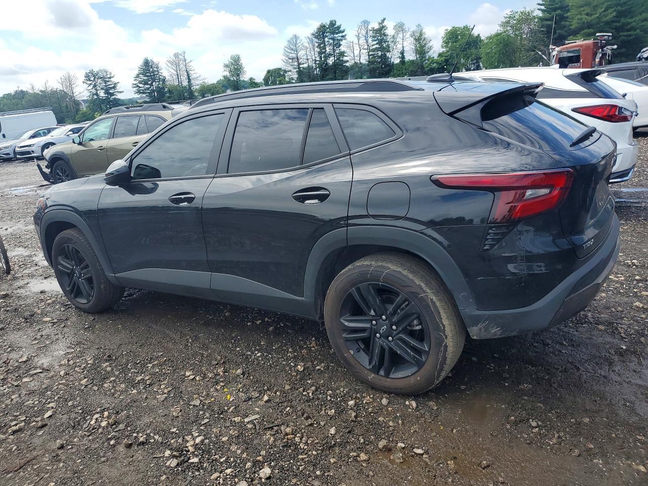 2025 Chevrolet Trax Activ - Image 2