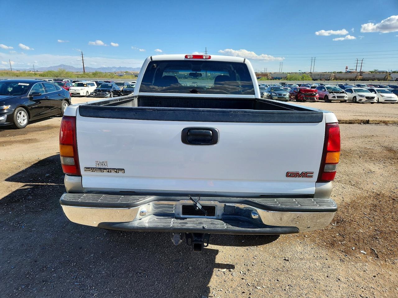 2000 GMC New Sierra K2500 - Фото 6