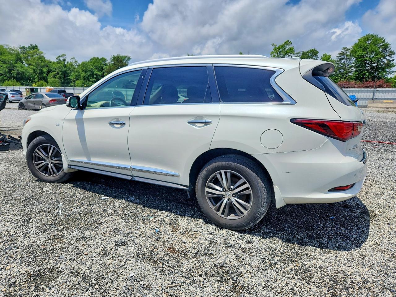 2020 Infiniti Qx60 Luxe - Image 2