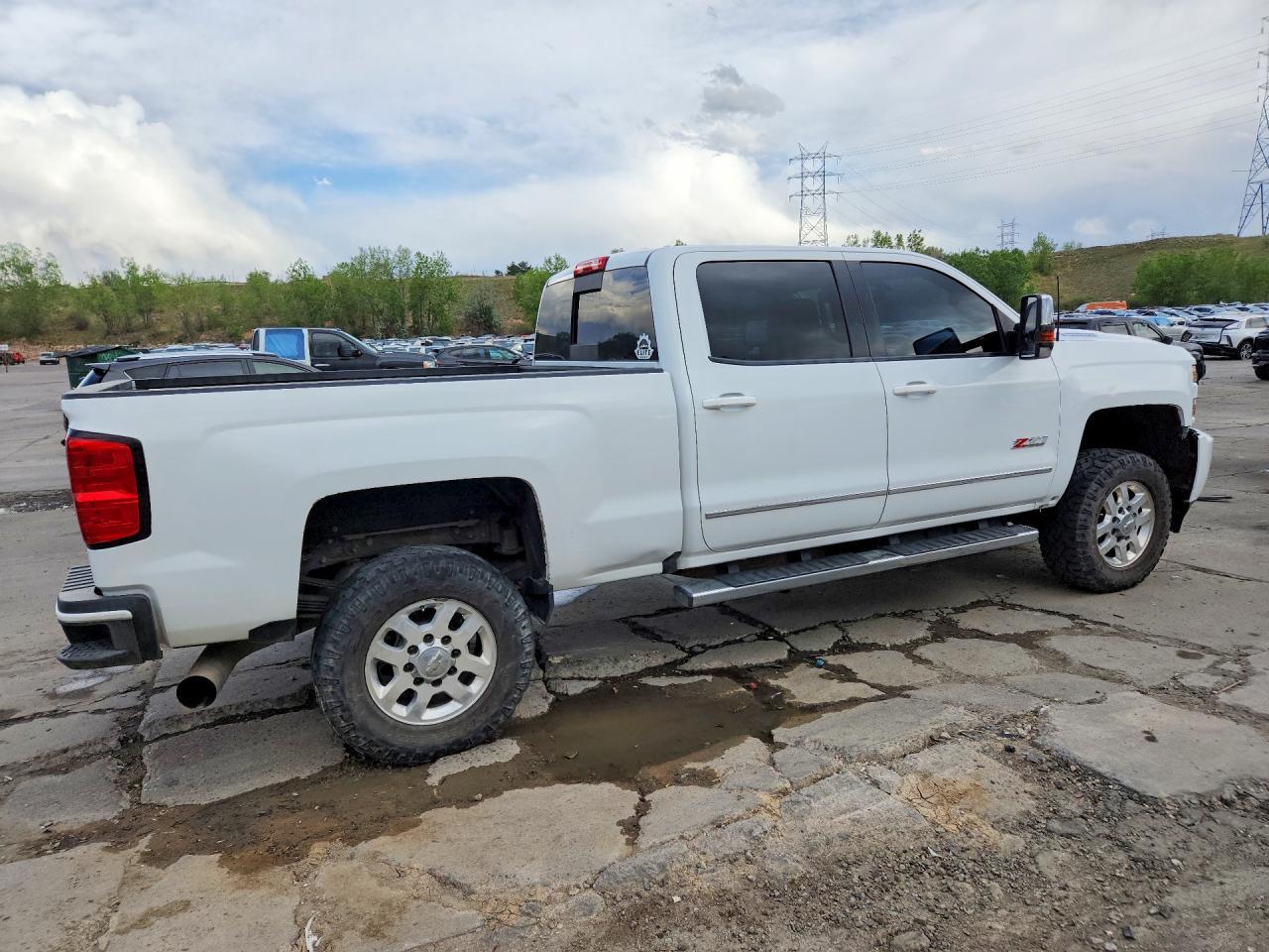 2018 Chevrolet Silverado K3500 Lt - Фото 3