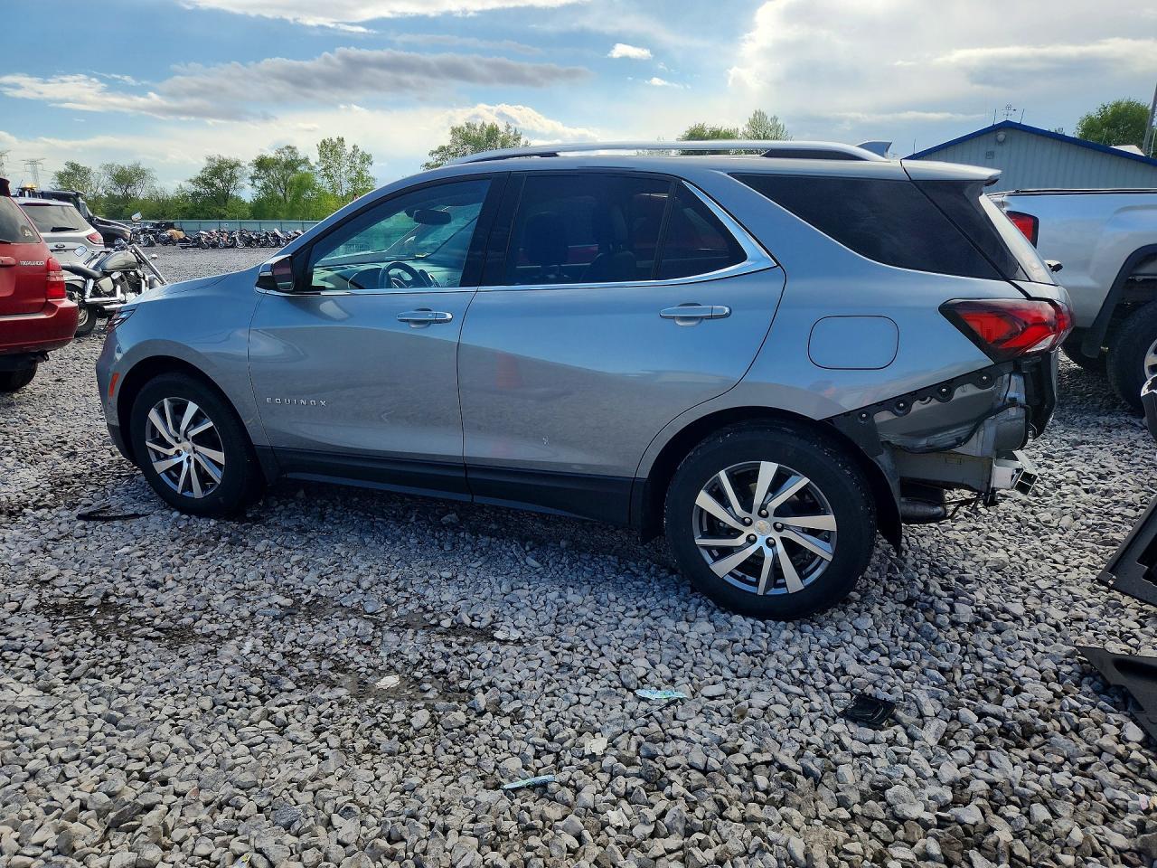2023 Chevrolet Equinox Premier - Фото 2