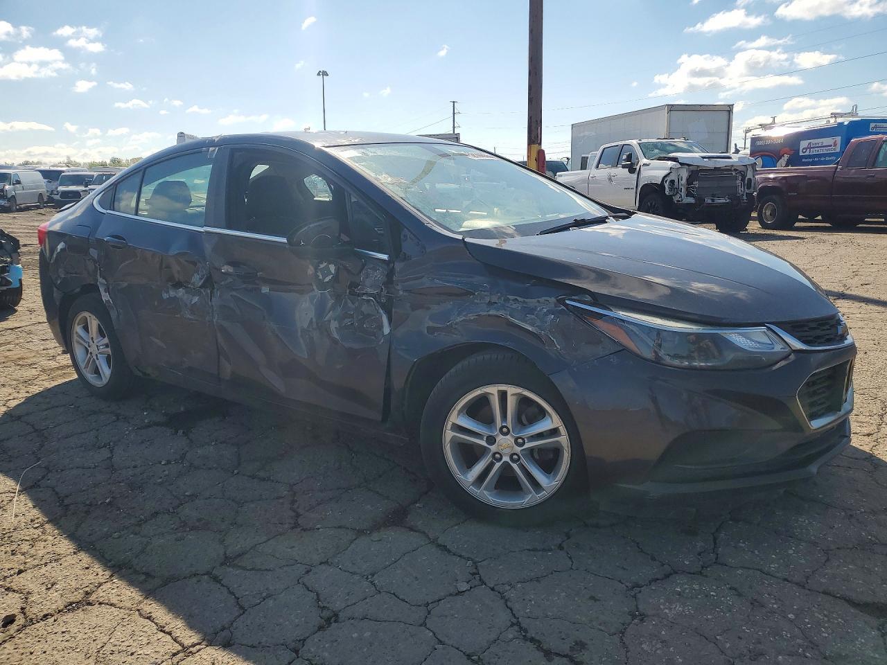 2017 Chevrolet Cruze Lt - Фото 4