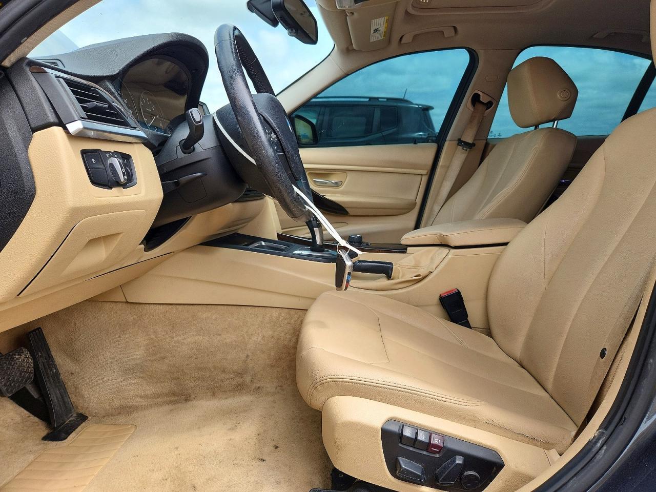 2015 BMW 320 I - Image 7