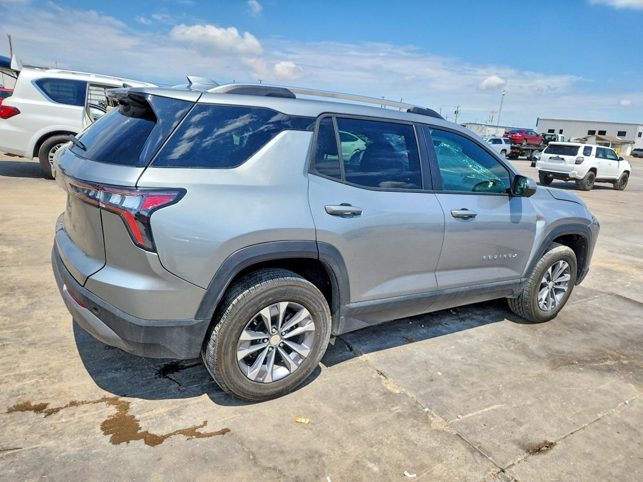 2025 Chevrolet Equinox Lt - Image 3