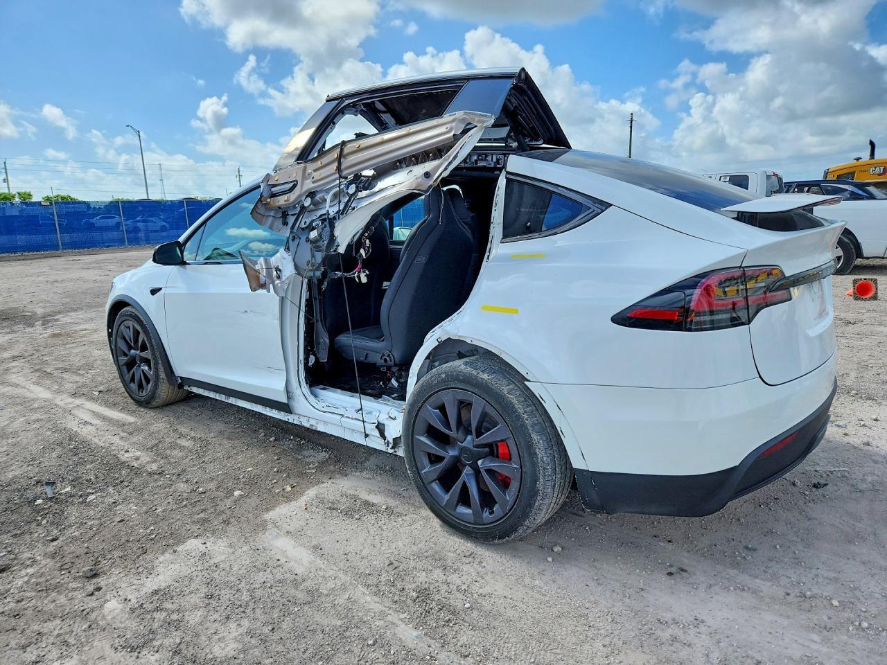 2024 Tesla Model X - Фото 2