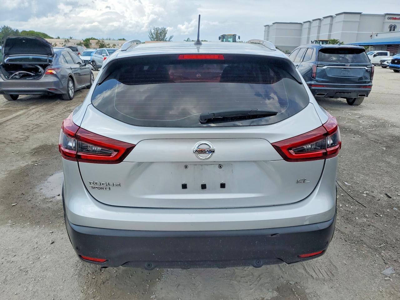 2017 Nissan Rogue Sport S - Фото 6