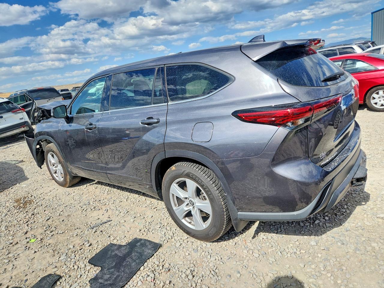 2021 Toyota Highlander Le - Фото 2