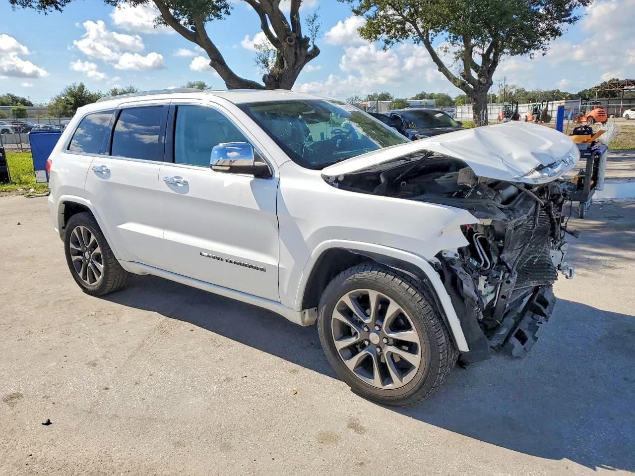 2018 Jeep Grand Cherokee Overland - Фото 4