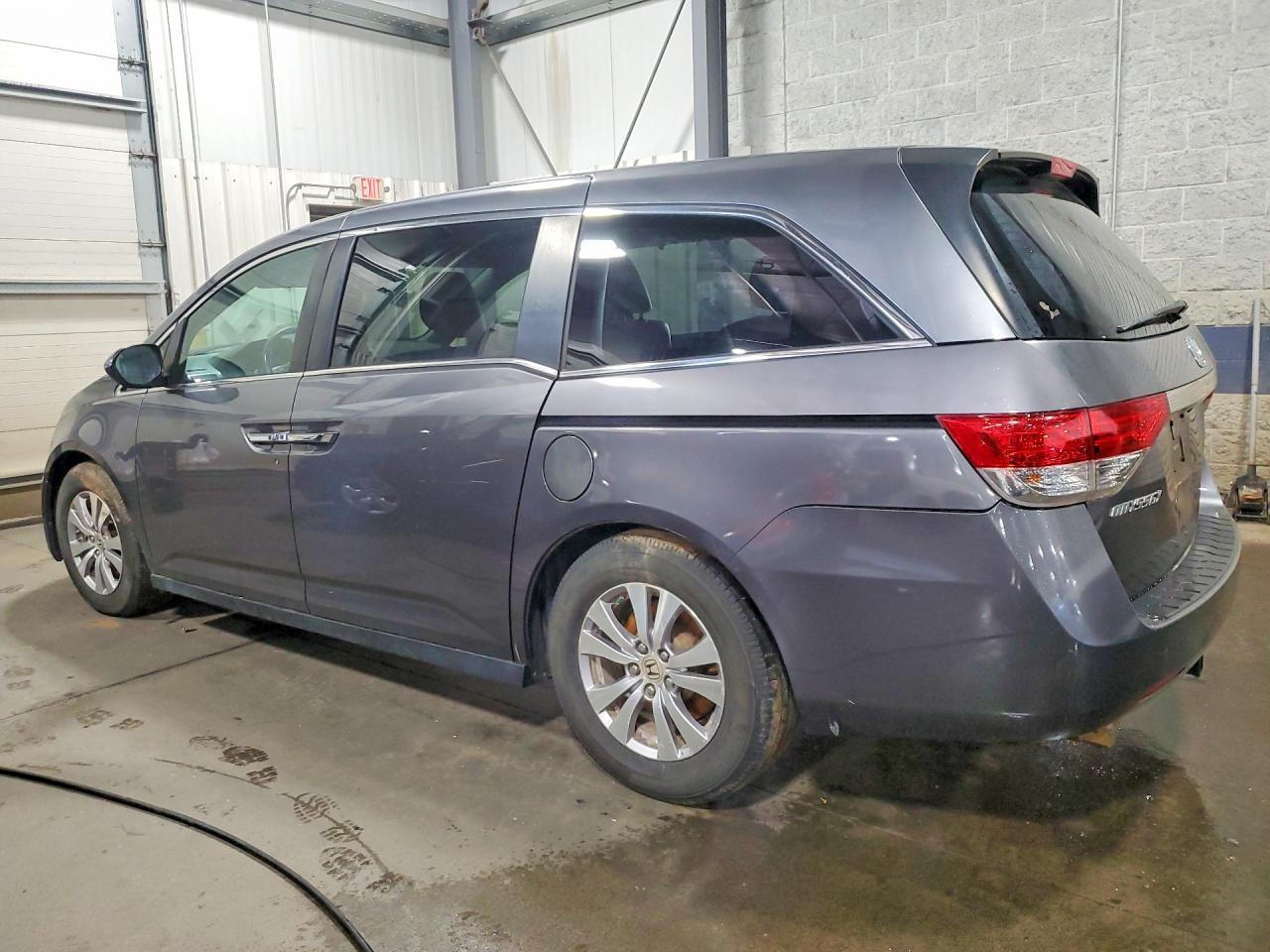 2014 Honda Odyssey Exl - Image 2