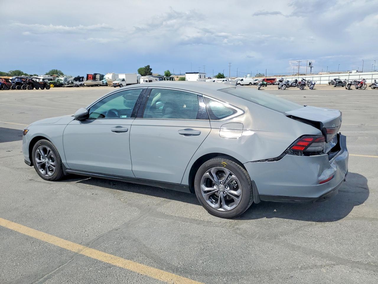 2025 Honda Accord Hybrid Exl - Фото 2