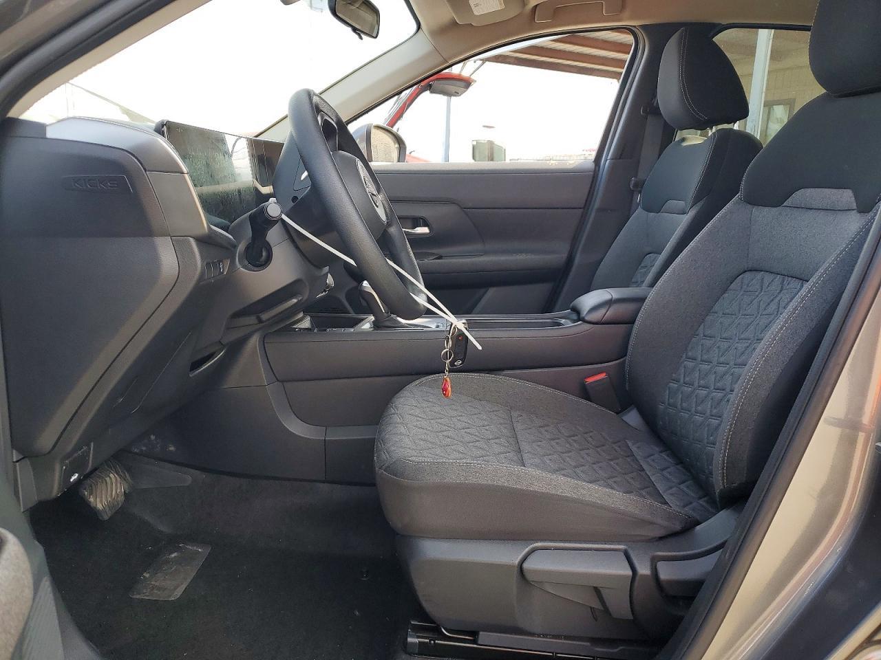 2025 Nissan Kicks Sv - Image 7