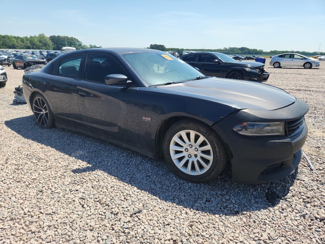 2016 Dodge Charger R - Image 4