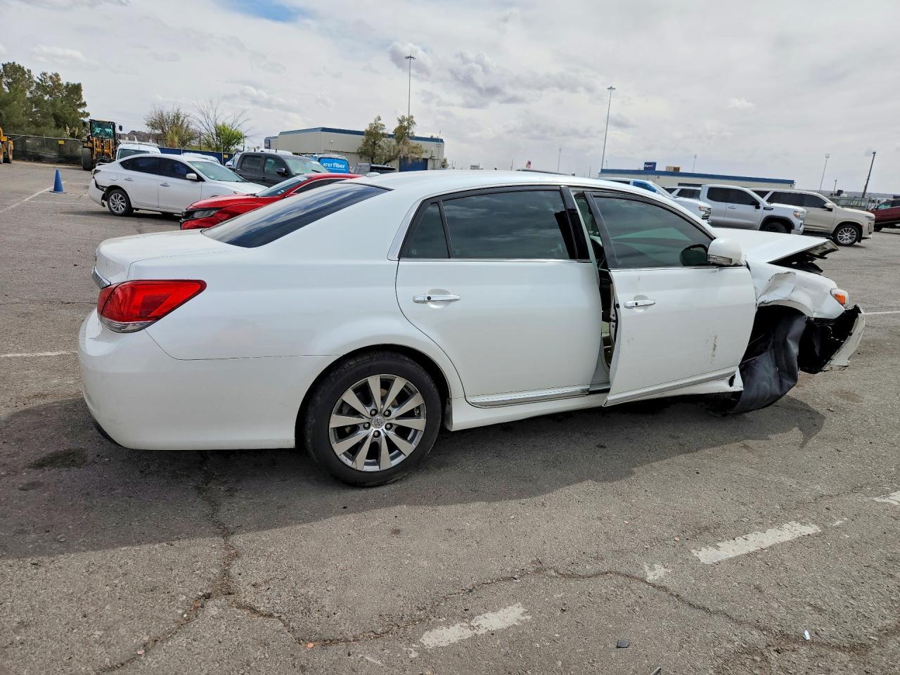 2012 Toyota Avalon Limited - Фото 3