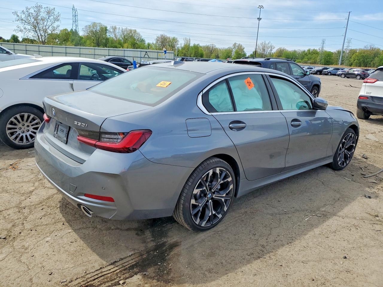2025 BMW 330Xi - Фото 3