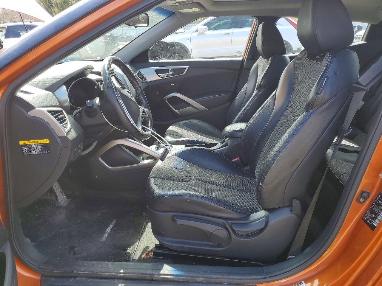 2012 Hyundai Veloster Base - Image 7