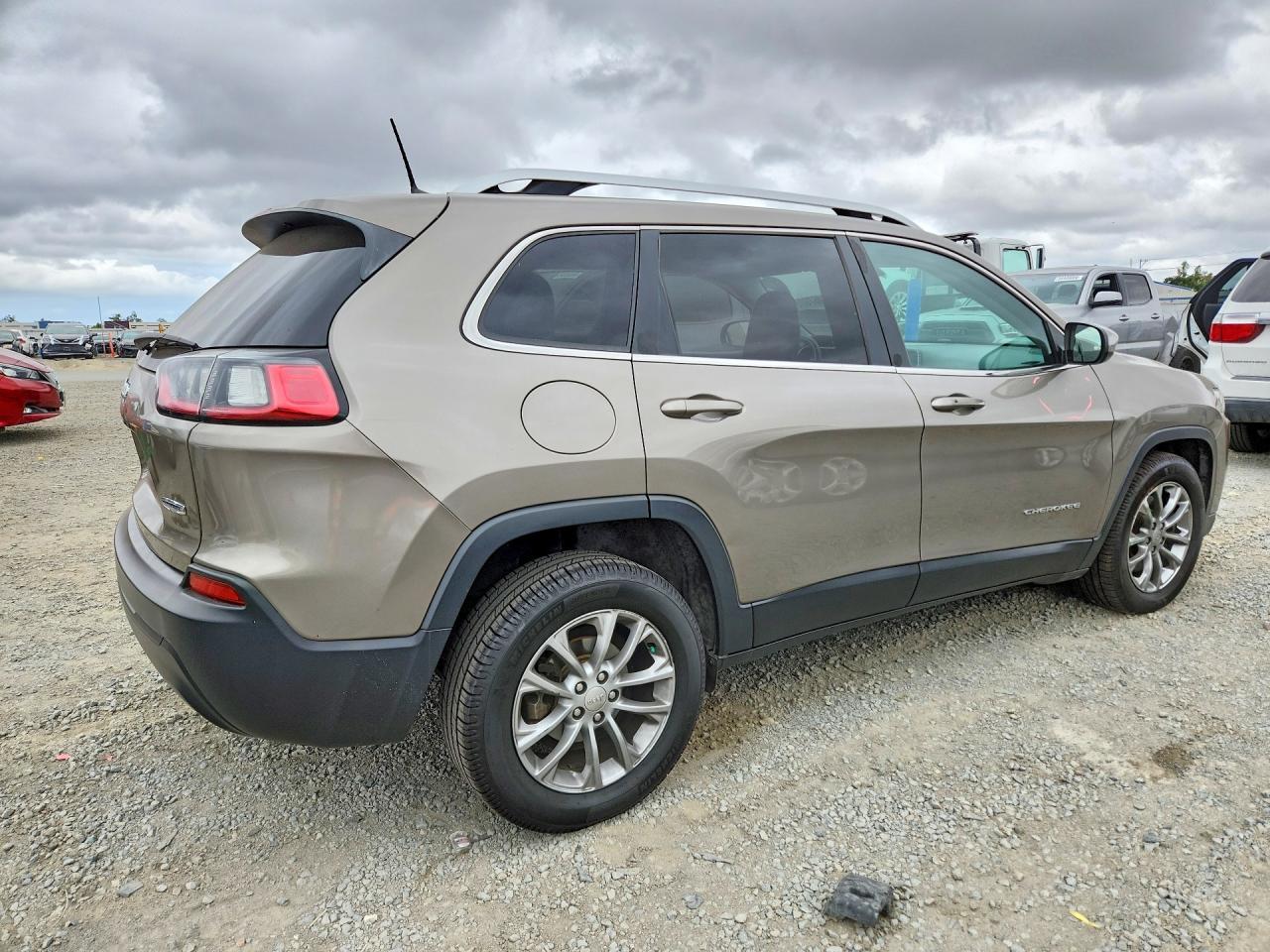 2019 Jeep Cherokee Latitude Plus - Фото 3