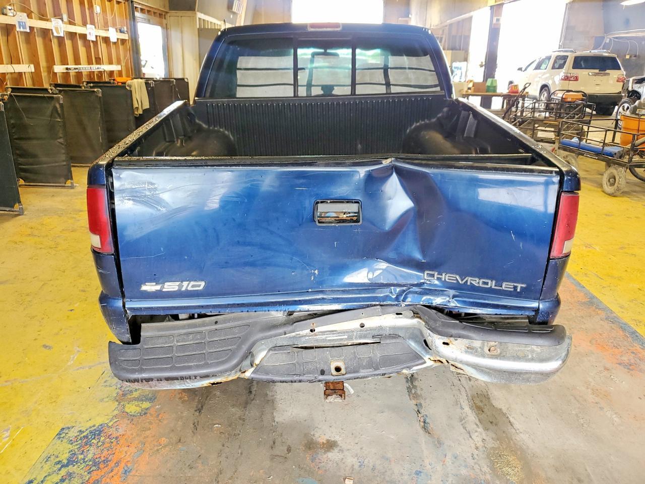 2001 Chevrolet S Truck S10 - Фото 6