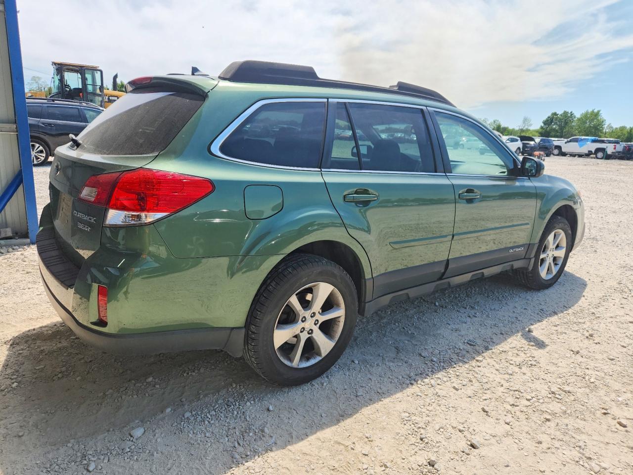 2013 Subaru Outback 3.6R Limited - Фото 3