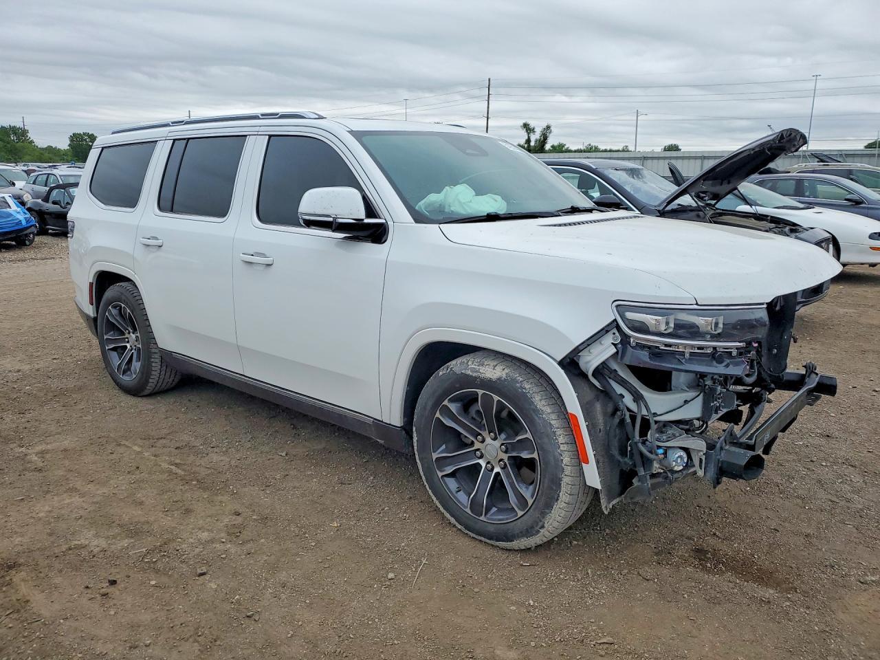 2022 Jeep Grand Wagoneer Series I - Фото 4