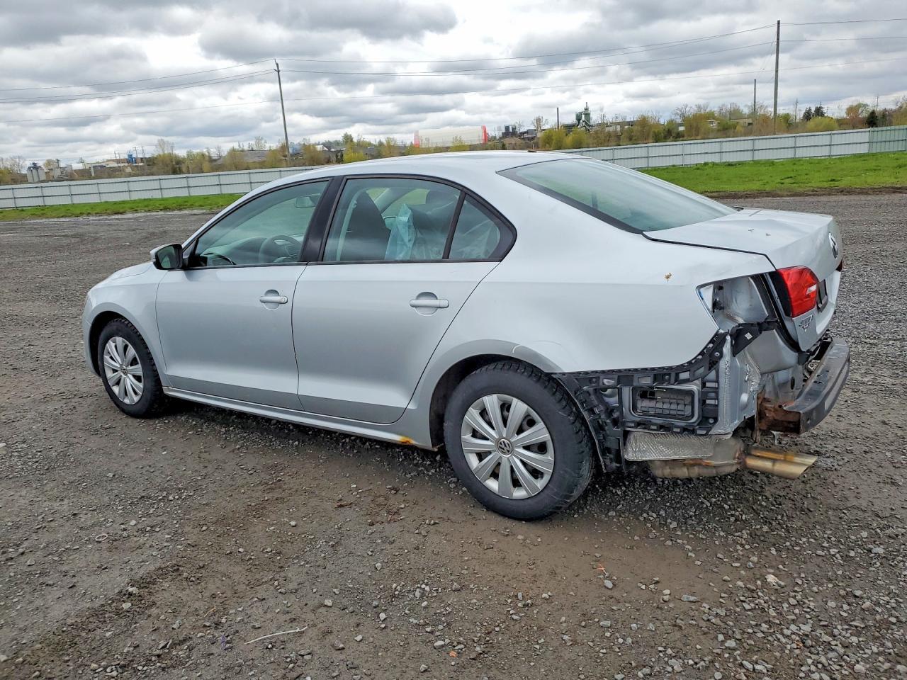 2014 Volkswagen Jetta Base - Image 2