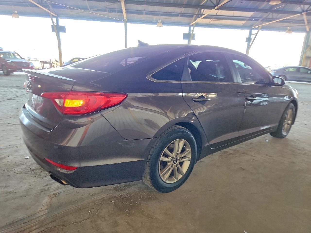 2015 Hyundai Sonata Se - Image 3