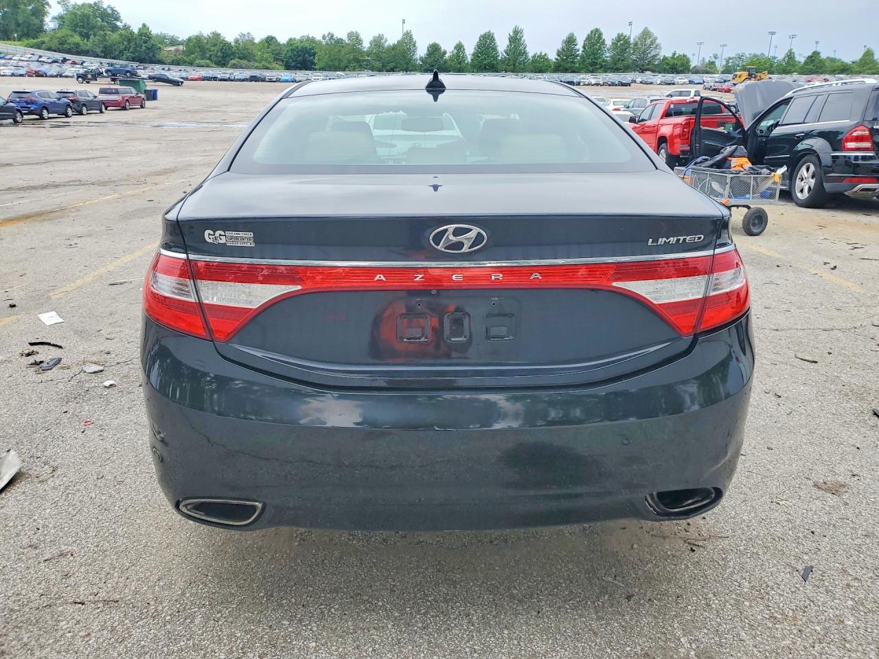 2014 Hyundai Azera Limited - Image 6