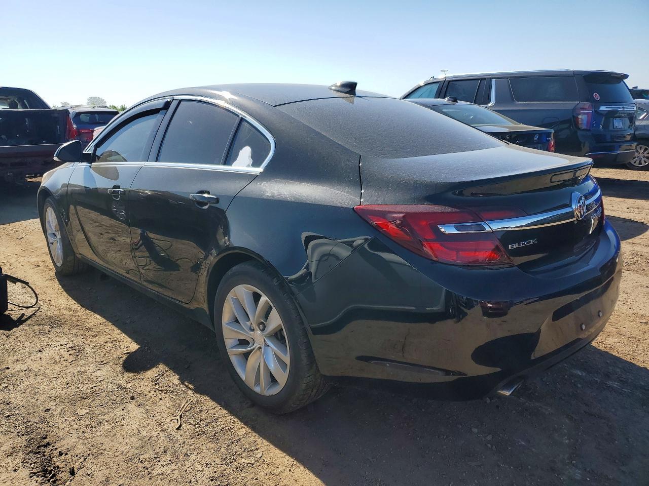 2016 Buick Regal - Image 2