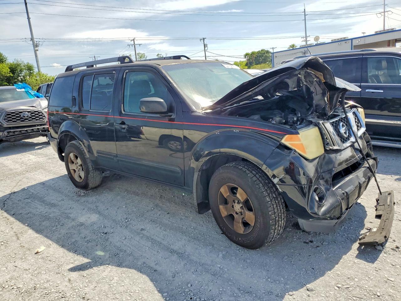 2005 Nissan Pathfinder Xe - Фото 4